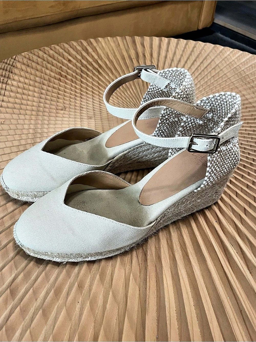 Castaner Carina Canvas Wedge Espadrilles Cream & White - like new
